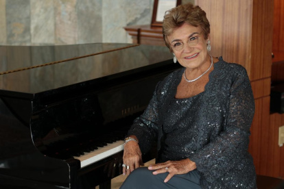 La icónica cantante cumple 53 años de vida artística.