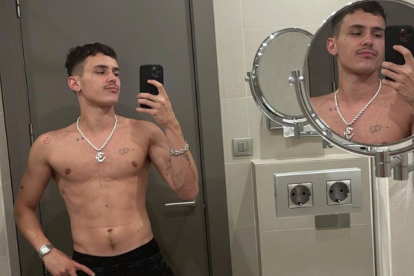 Aron Piper tiene 26 años.