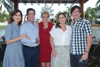 Puchi de Lebed, Jaime Lebed, Sarita, Rocío de Lebed y Marco Lebed.