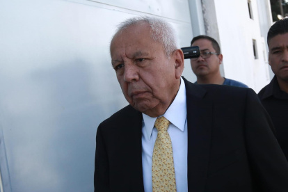 El director del Instituto Nacional de Migración (INM) de México, Francisco Garduño, a su llegada hoy, a los juzgados federales en Ciudad Juárez, estado de Chihuahua (México).