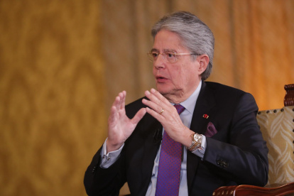 Con la muerte cruzada, el mandatario evita su juicio político en la Asamblea.