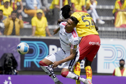Aucas, el actual campeón del torneo nacional perdió 2-0 en casa.