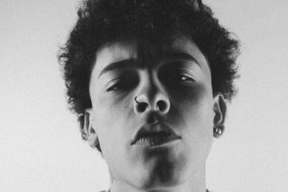 El artista cuenta con más de 8 millones de oyentes mensuales en Spotify.