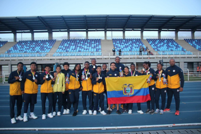 El equipo de paraatletismo tras culminar sus pruebas en Bogotá, Colombia.