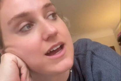 Emily Hanley explica en TikTok cómo la IA le ha quitado el trabajo y ahora la han contratado para entrenarla durante sólo 6 meses.