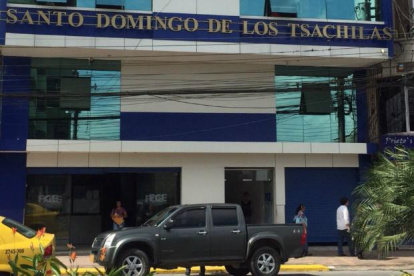 La sede de la Fiscalía en Santo Domingo de los Tsáchilas fue atacada a tiros.