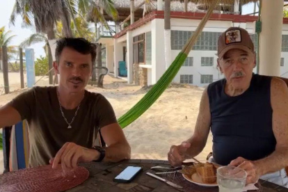 Leonardo con su padre, Andrés.