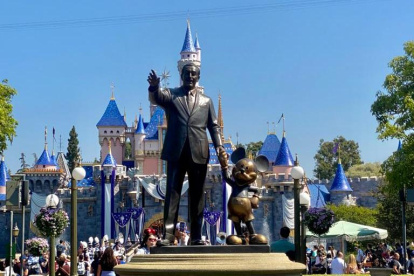 Disneylandia, fue el primer parque construido por The Walt Disney Company, y el único que fue diseñado y construido bajo la supervisión del productor y cineasta estadounidense Walt Disney.