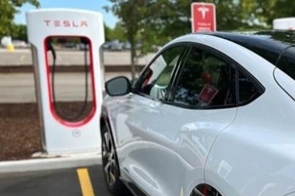 Tesla sigue marcando la diferencia con sus vehículos eléctricos.