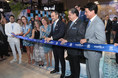 Isabel Romero de Campana, Sofía Naranjo, Isabel Noboa, Bruno Zavala, César Campodónico y Frank Guijarro.