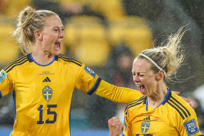 Con el partido cuesta arriba, el equipo sueco logró controlar la situación.