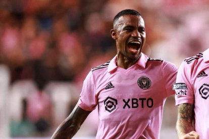 Dixon Arroyo volvió a ser titular y pieza fundamental en el abastecimiento de Lionel Messi y Sergio Busquets en el Inter Miami.