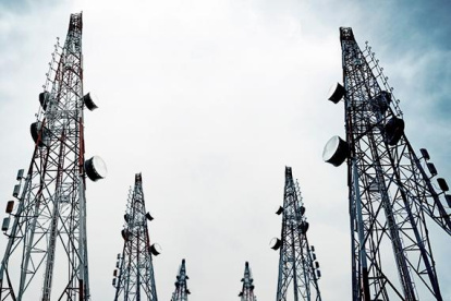 La concesión del espectro está por perder vigencia, para ambas empresas.