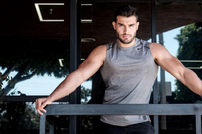 Sam Asgharí no obtendría ninguna manutención ni indemnización, pues existe un acuerdo prenupcial. Solo se quedaría con los autos y los regalos de la boda.