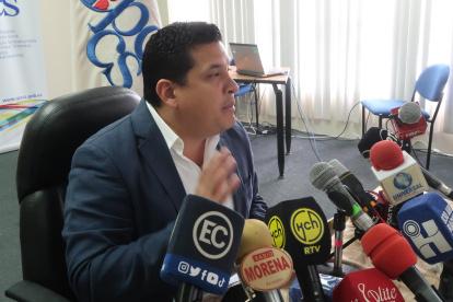 Alembert Vera justificó el pedido de investigación en contra de dos comisionados.