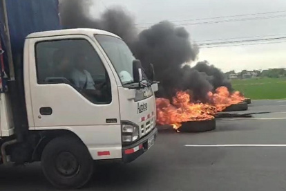 Hecho. El 22 y 23 de agosto hubo protestas en la Perimetral, de Daule.