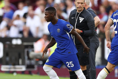 Caicedo estaría listo para jugar de titular ante el Luton.