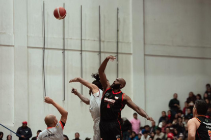 El equipo riobambeño igualó la serie final de la Liga BásquetPro ante los capitalinos y hoy en Quito se pretende  desequilibrar la balanza