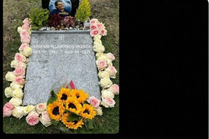 Evidencia. Familiares del excandidato presidencial atribuyeron a la viuda de Villavicencio el retiro de la lápida.