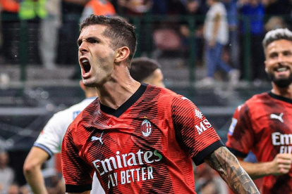 Pullisic puso la primera del partido para el conjunto rossonero.