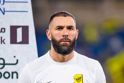 El delantero llamó la atención de las redes sociales tras conocerse el hecho.