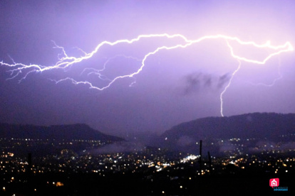 Este domingo 22 de octubre de 2023, se registró una tormenta eléctrica acompañada de una fuerte lluvia.