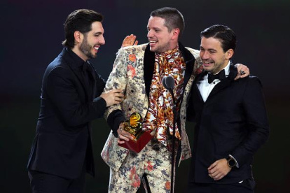 La foto habla por sí sola. Lasso junto a Luis Jiménez y Agustin Zubillaga totalmente emocionados.