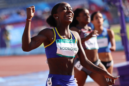 Kiara Rodríguez fue líder indiscutible en 100 metros planos y salto de longitud.