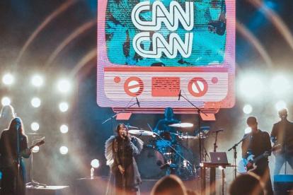 Can Can en concierto en Teatro Sucre.