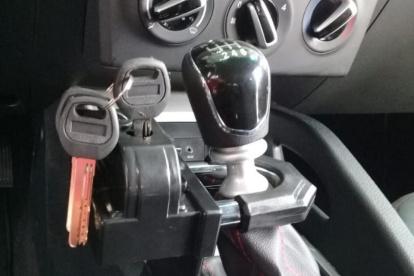 La tranca de la palanca de cambios es una de las piezas que se puede asegurar.