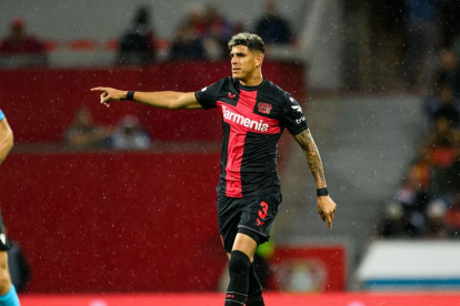 Piero Hincapié busca volver a repetir de titularidad de Leverkusen