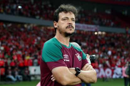 El técnico Diniz dirigió a Fluminense y a la selección de Brasil en 2023