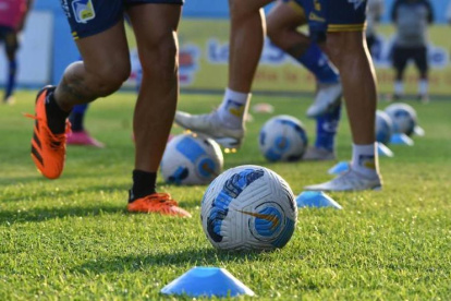 Los equipos siguen contratando previo al inicio del torneo 2024