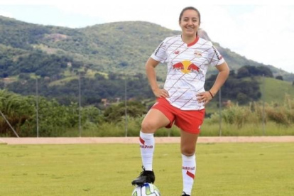 Danna Pesántez, joven ecuatoriana que jugará en Brasil