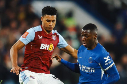 Moisés Caicedo jugó todo el partido del empate de Chelsea ante Aston Villa
