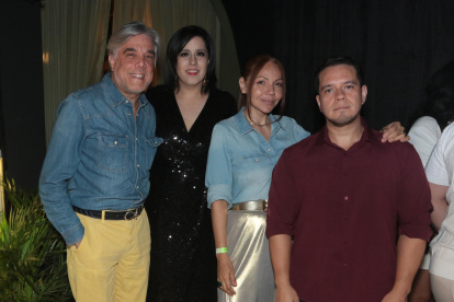 Fabrizio Célleri, Manena Uzcátegui, Alexa Pérez y Rómulo Ambrosi.