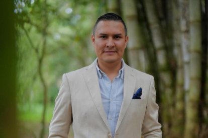 Geovanny Nygman, talentoso creador de videos, se destaca por compartir
conmovedoras historias a través de reflexivos cortometrajes en sus redes
sociales