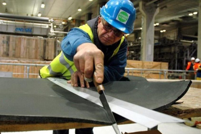 Compañía.- Una empresa de la región.