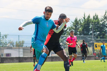 Universidad Católica y Macará se enfrentaron en partido amistoso