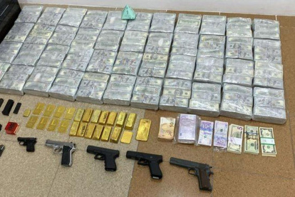 Imagen de bienes hallados en allanamiento a la casa de Leandro Norero. La Asamblea aprobó la Ley de extinción de dominio de los bienes de origen ilícito.