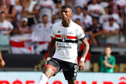 Robert Arboleda será titular en Sao Paulo ante Ponte Preta