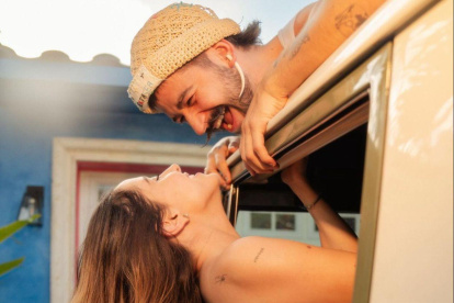 La pareja de cantantes Camilo Echeverry y Evaluna Montaner comparten con el mundo la dulce espera de su segundo hijo, Amaranto.