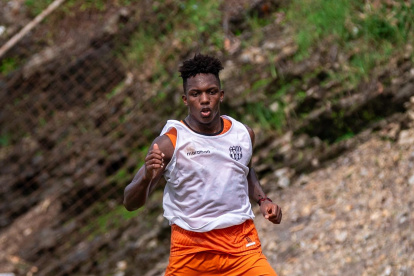 El ecuatoriano llegó a Barcelona este año sin gran cartel desde su anterior club en Argentina. Ahora ya lleva varios goles en pretemporada.