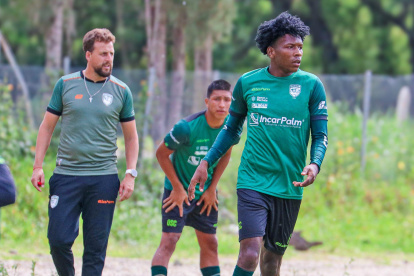 Orense contará con un nuevo técnico para buscar un cupo a Sudamericana