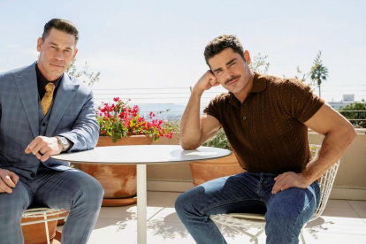 John Cena y Zac Efron.