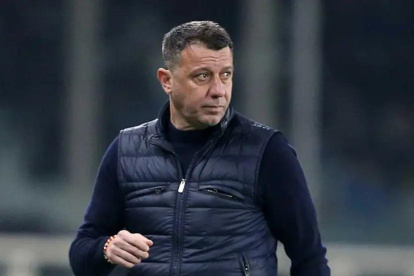 El entrenador italiano causó polémica por el golpe de cabeza a un jugador rival