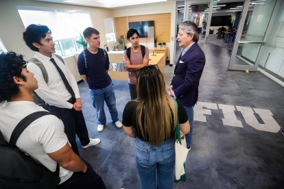 Desde el 9 de marzo, Lasso permanece en Estados Unidos con asuntos académicos.