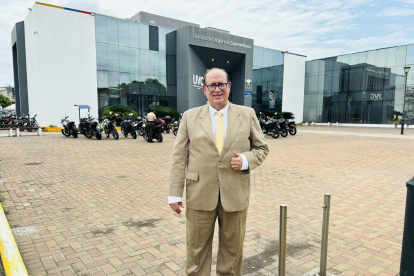 Eduardo Franco Loor remontó en el concurso de renovación del CNE en la etapa de recalificación de méritos.