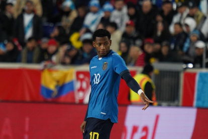 La Joya volvió a la Tri, y anotó el 2-0 definitivo.