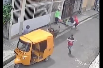 Suceso. Un asalto quedó registrado en un video que se viralizó en X.